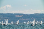 Trofeo Optimist Italia Kinder Joy of Moving a Capodimonte (Lago di Bolsena), una magnifica seconda giornata di regate